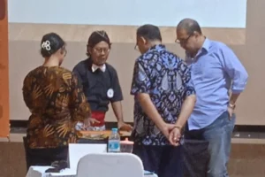 ꦠꦼꦠꦸꦏꦺꦴ Tetuko, Permainan Aksara Jawa ala Scrable. 