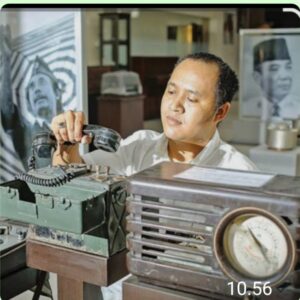 Publik Perlu Tahu Radio Pemancar Bung Tomo.