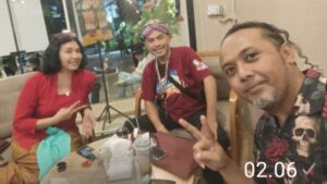 ꧌ꦏꦺꦴꦭꦧꦺꦴꦫꦱꦶ꧍Kolaborasi Segitiga Emas Wieteke Van Dort (Michiel Eduard) – Celia Noreen – Puri Aksara Rajapatni 