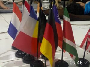 The Locals go Global.