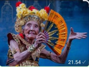 ꧌ꦥꦼꦤꦫꦶ꧍ Penari Legend Bali Niang Soli Terima Ita Surojoyo dari Puri Aksara Rajapatni..