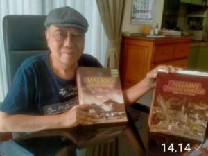 Dukut Imam Widodo: “Sesanti Surabaya “Śūra ing Bhaya” Tidak Terpakai Karena Si Pembuatnya Kelupaan.”