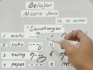 Paham Aksara, Baik Berbahasa