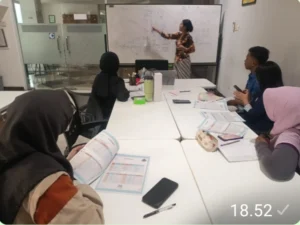 Kelas Sinau Aksara Jawa Ungkap Bahwa Belajar Aksara, Juga Sekaligus Mengenal Bahasa Dan Budaya.
